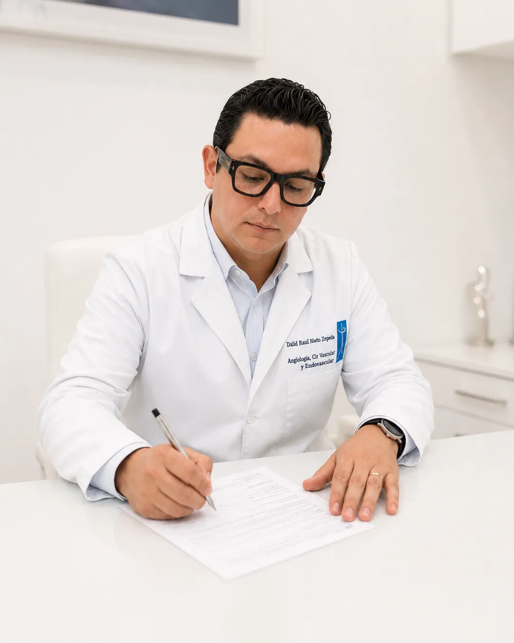 Seguimiento y compresión tras una trombosis venosa profunda para prevenir el síndrome postrombótico